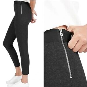Jules & Leopold Black Capri Pants w/side zippers